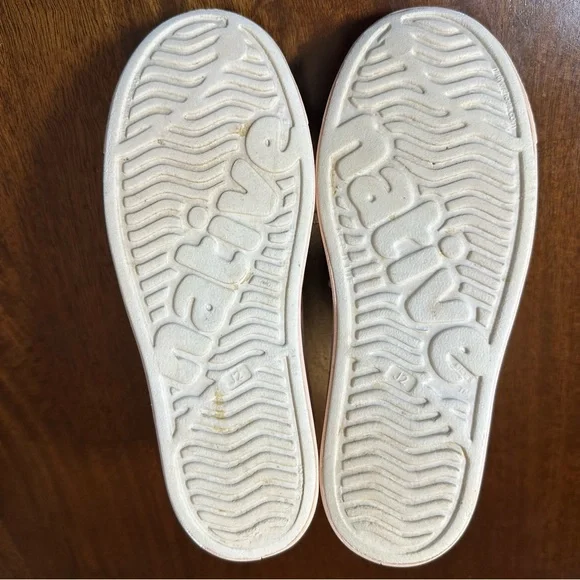 Native Jefferson Girls Shoes Milk Pink & White Slip On Size 2 Youth Waterproof - Picture 7 of 11